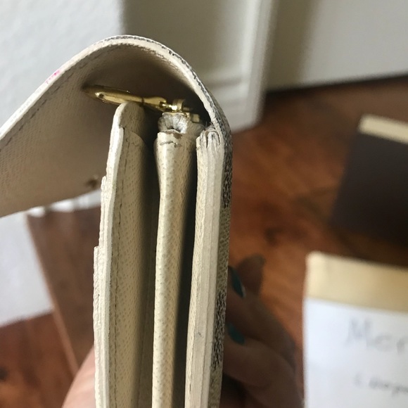 SOLD !!! LV Sarah Wallet in Damier Azur - Picture 8 of 8